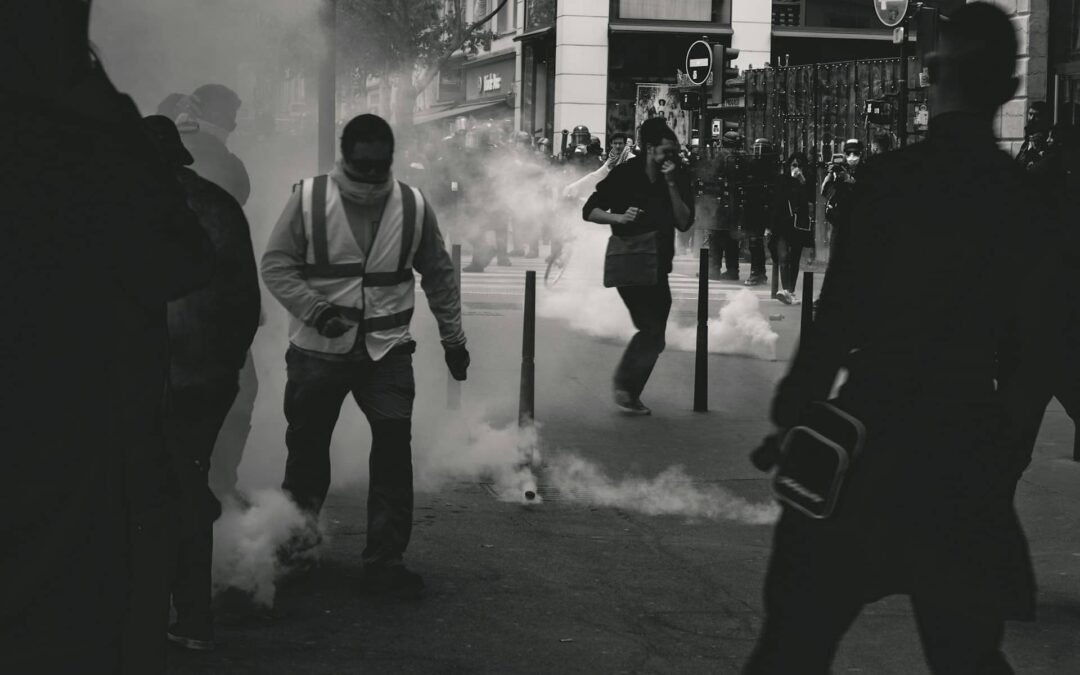 Prières Agressives Contre la Violence Politique